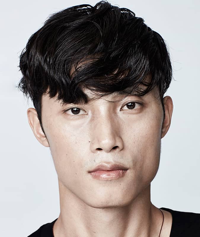 Men's short wavy hairstyles